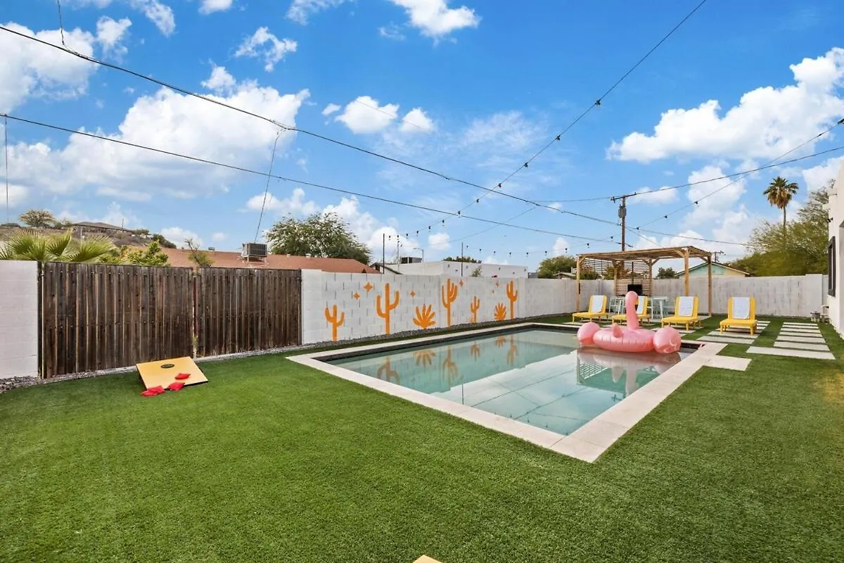 Heated Pool Game Room, Mountain Views Phoenix Hébergement de vacances